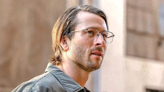 Glen Powell as Gary Johnson in "Hit Man" streaming on Netflix now