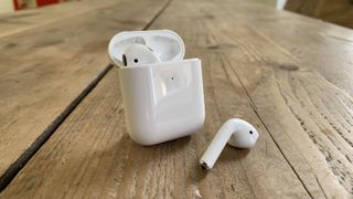 Apple AirPods (2019) features