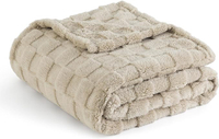 Bedsure Fleece Blanket: was $22 now $14 @ Amazon