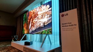 LG M3 wireless OLED TV