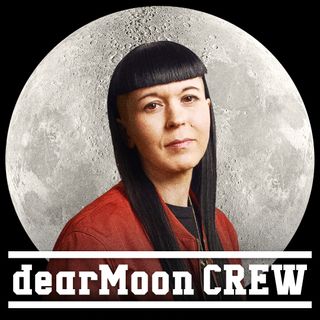 dearMoon crew member Rhiannon Adam.