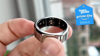 Person holding the Oura Ring Gen-3 