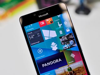 Microsoft Lumia 950 display