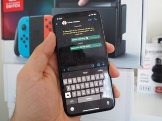 WhatsApp Dark Mode on iPhone X