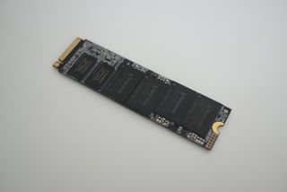 Kingston KC2500 SSD Angle