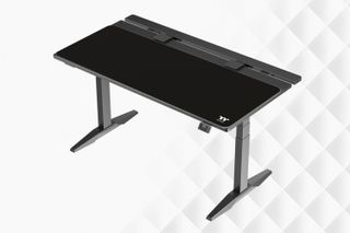 Thermaltake G700 Motorised Standing Desk 