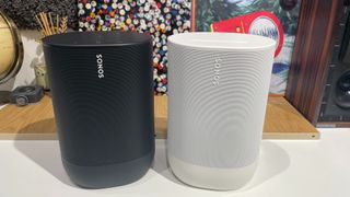 Sonos Move (black) vs Sonos Move 2 (white)