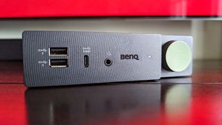 BenQ beCreatus DP1310 Docking Station front view.