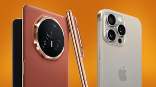 Le Honor Magic V3 et l'iPhone 15 Pro Max sur fond orange