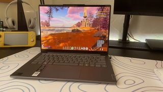 2024 Lenovo Slim 7i (Gen 9) 14-inch running Nightingale