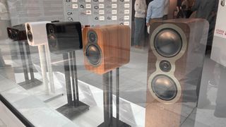 QAcoustics_3000c