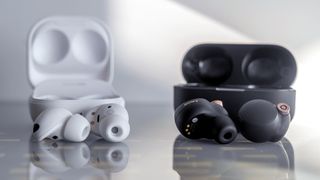 Samsung Galaxy Buds 2 Pro and Sony WF-1000XM4 open case.