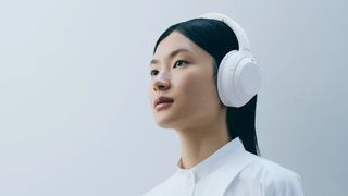 Sony WH-1000XM4 white