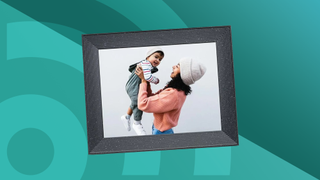 Lead image for best digital photo frames buying guide, featuring the Aura Mason Luxe
