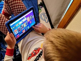 Amazon Fire Hd 10 Kids Protablet Lifestyle