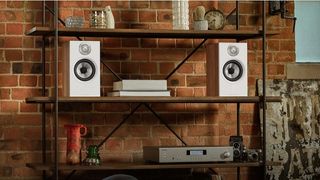 Bowers & Wilkins 607 S2