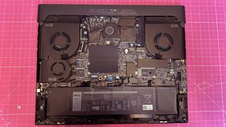 Alienware m18 R2