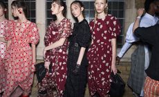 Simone Rocha S/S 2017 fashion backstage models