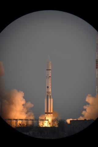 ExoMars 2016 Liftoff Through Arch