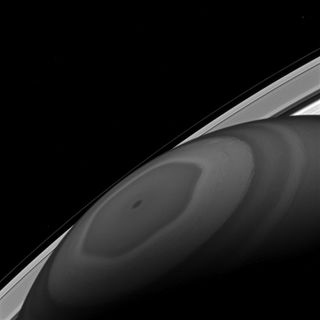 Saturn's north pole hexagon storm