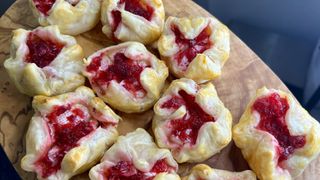 DIY smart home thanksgiving dinner smart oven baked brie bites