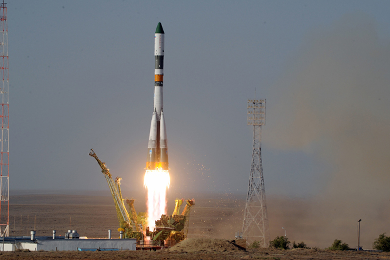 Launch photo for Russian Soyuz rocket carrying Progress 44 cargo ship