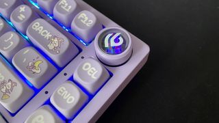 The Epomaker x Leobog Hi75 mechanical keyboard with RGB knob