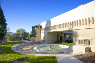 hollyhock house