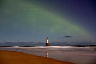 A dune-like aurora borealis.