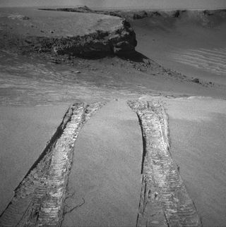 Mars Rover Leaves Crater for Martian Plains