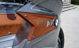 The wood, carbon fibre and aluminium parts