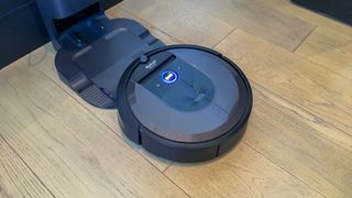 Roomba i7