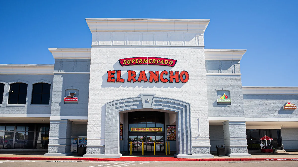 El Rancho Supermercado storefront