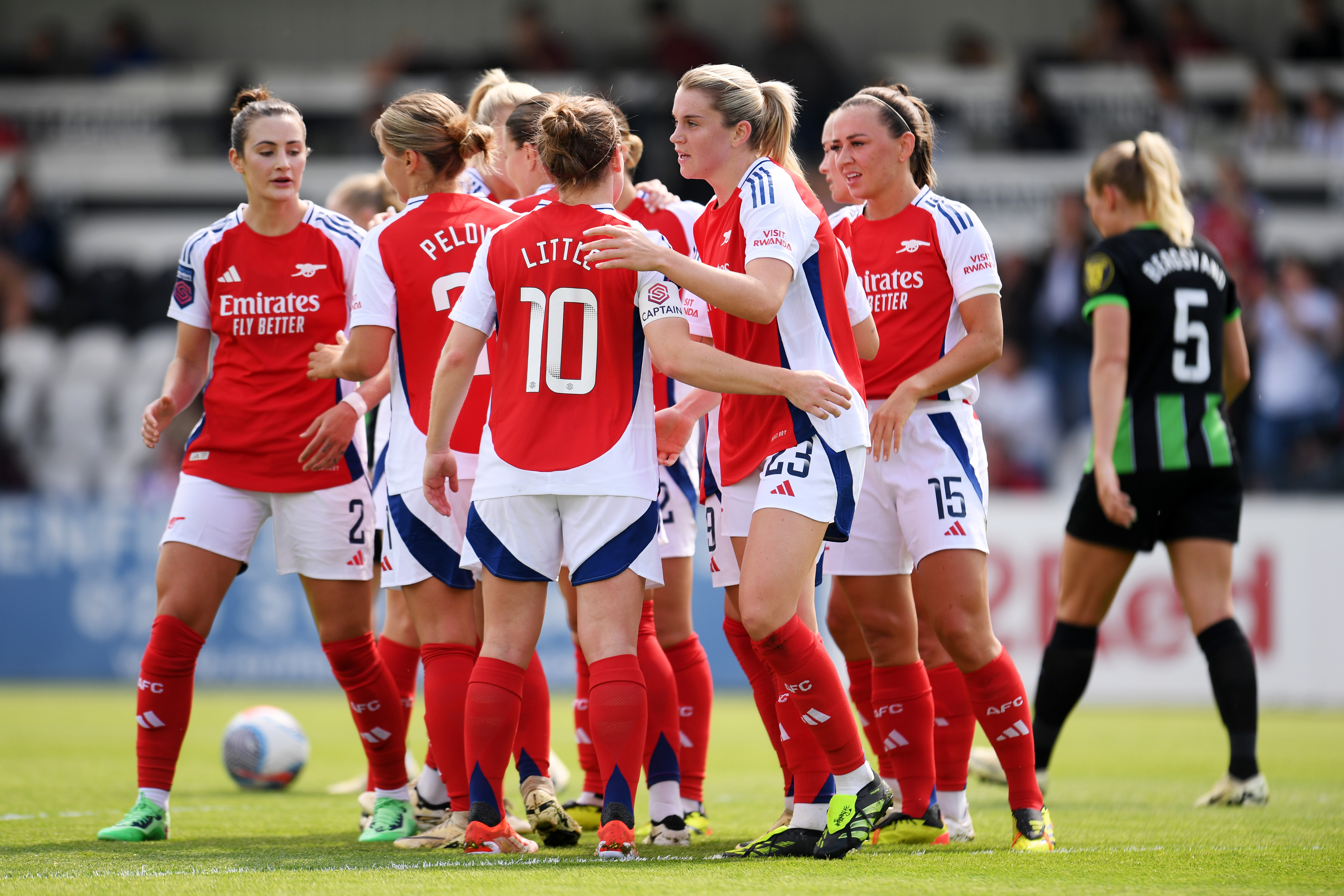 Arsenal FC v Brighton &amp; Hove Albion - Barclays Women´s Super League