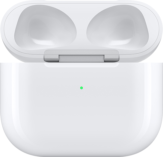 Boîtier de charge Lightning pour AirPods 3 avec couvercle ouvert et AirPods retirés, vu de face.