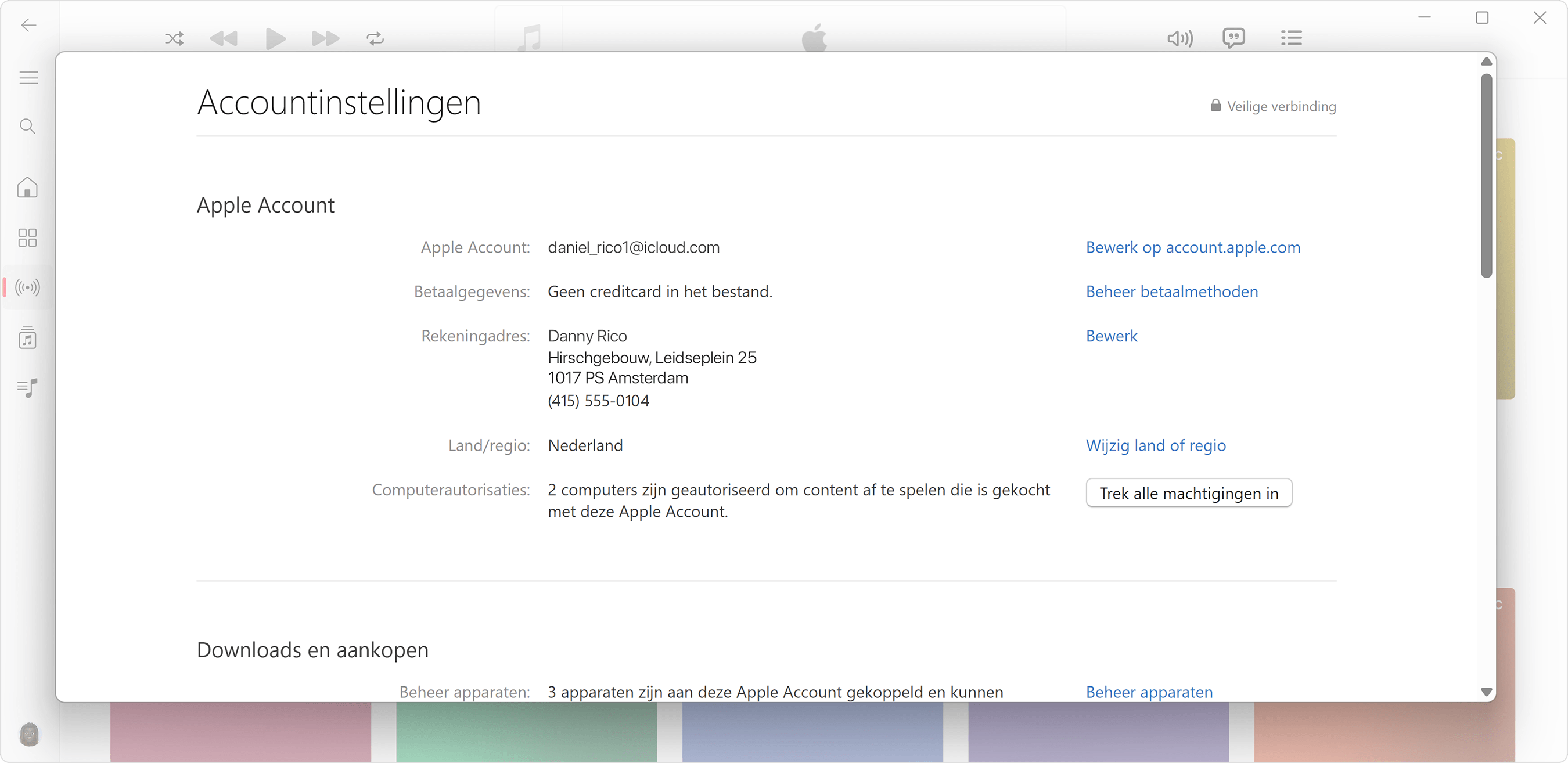 Apple Music-app voor Windows-pc met de pagina Accountinformatie en hoeveel computers zijn geautoriseerd