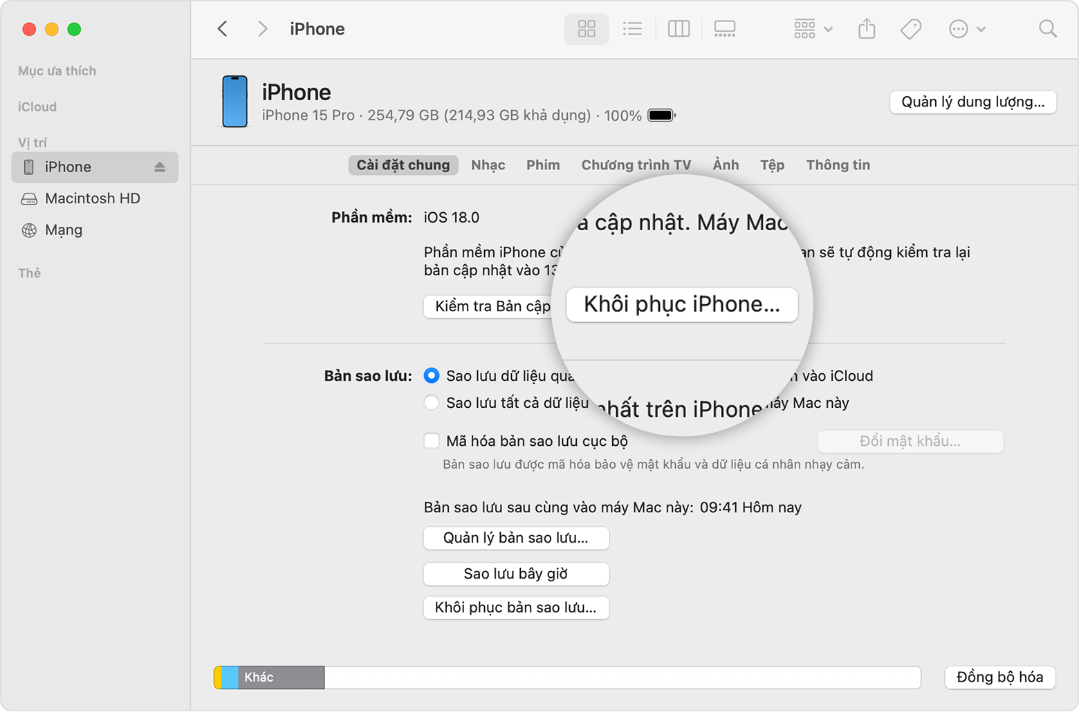 Cửa sổ Finder hiển thị tùy chọn khôi phục iPhone