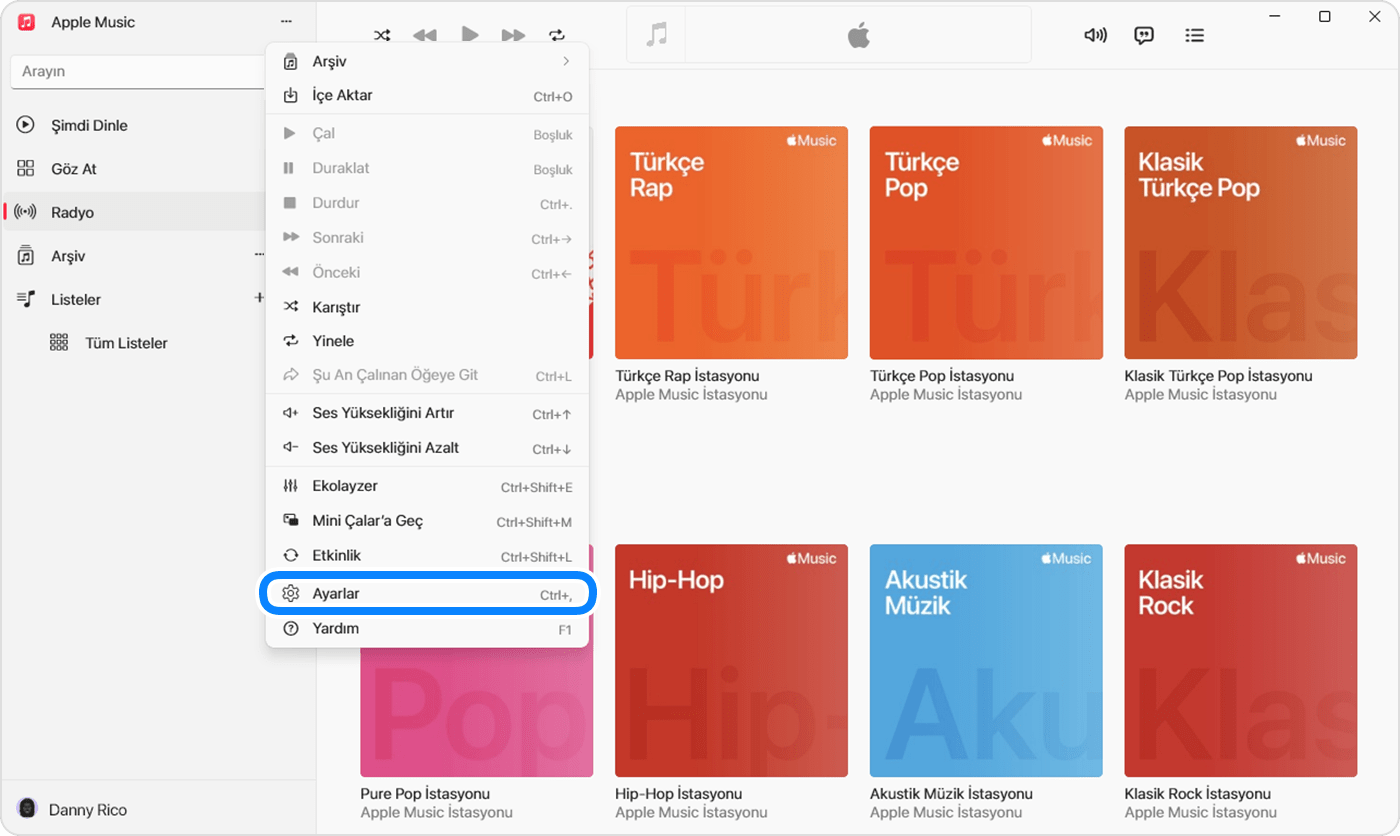 Kenar çubuğu eylemlerini tıkladığınızda görünen menüde Ayarlar'ı gösteren Windows için Apple Music uygulaması.