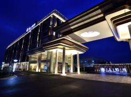 SHANGHAI-DECO Hotel-Free shuttle bus from Pudong Airport and Disneyland: Şanghay'da bir otel