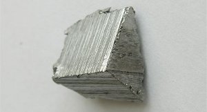 Erbium metal