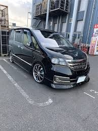 C26セレナのライダーを買おうと思うのですが、おすすめの社外マフラーとホイールありますでしょうか？ 教えていただきたいです！ ちなみに写真は、私の理想像です →Googleより引用