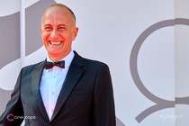 Stefano Sollima empieza el rodaje de Il Mostro, la miniserie sobre el Monstruo de Florencia