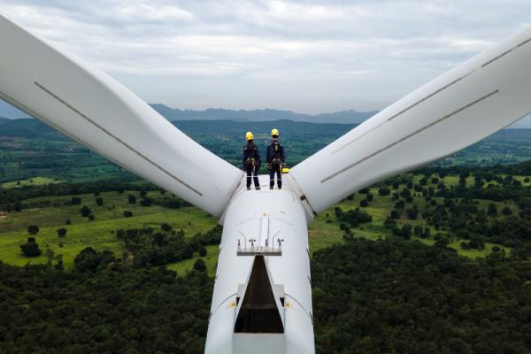 Men on a wind turbine