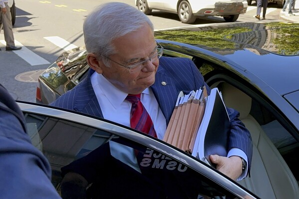 U.S. Sen. Bob Menendez, D-N.J., leaves federal court following the day's proceedings in his bribery trial, Friday, June 28, 2024, in New York. (AP Photo/Larry Neumeister)