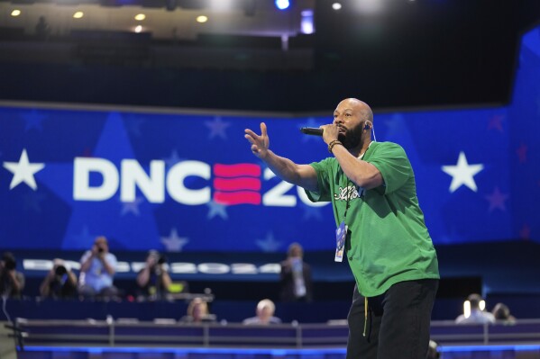 Common rehearses before the Democratic National Convention Tuesday, Aug. 20, 2024, in Chicago. (AP Photo/Paul Sancya)