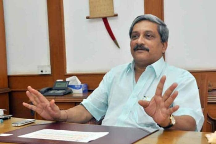 Goa Chief Minister Manohar Parrikar:<br><br>

"Deeply saddened by the untimely demise of Gopinath Mundeji, whose close association and guidance to BJP Goa will be missed by all."<br><br>"This is a big personal loss for a long time to come. Heartfelt sympathies to the family of Mundeji."