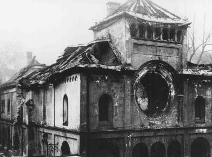 Herzog Rudolfstrasse synagogue after it was destroyed during Kristallnacht (the "Night of Broken Glass"). [LCID: 74445]