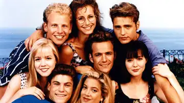 Sensación de vivir: Shannen Doherty, Luke Perry, Tori Spelling, Brian-Austin Green, Jennie Garth, Jason Priestley, Gabrielle Carteris, Ian Ziering en 1991