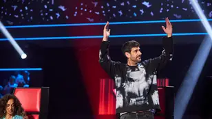 Melendi consigue callar el plató de La Voz Kids para cantar ‘Tu jardín con enanitos’