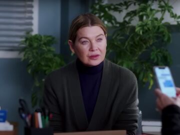 Ellen Pompeo como Meredith Grey en la temporada 20 de Anatomía de Grey